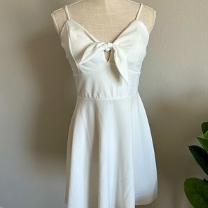 NWT Francesca’s white dress